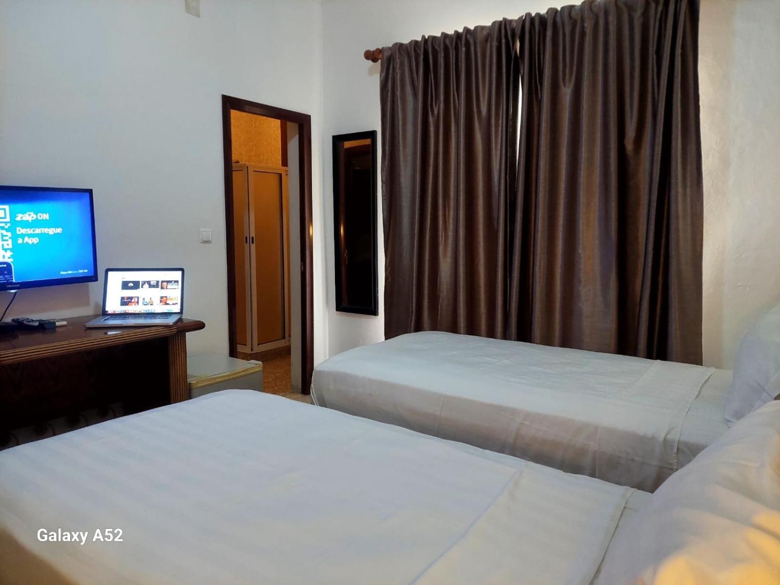Hotel Residencial Ramire-Tour Benguela Экстерьер фото